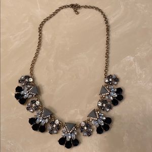 The limited necklace grey and black